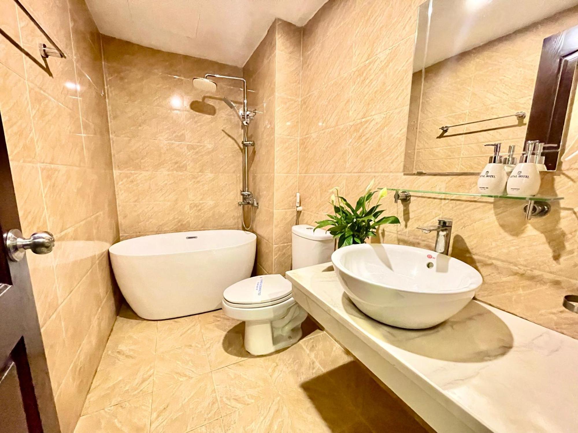 Hotel Royal II La Phu  Екстериор снимка